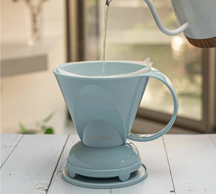 Clever Dripper start stop bleu pour quatre tasses slow coffee